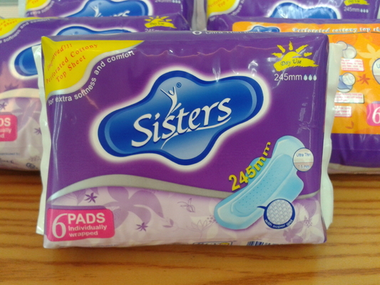 Die Verpackung der Damenbinde füllt wasserdichtes saugfähiges Gewebe-Monatsauflagen auf