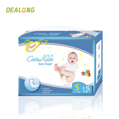 Neugeborene Wegwerfbaby-Windel