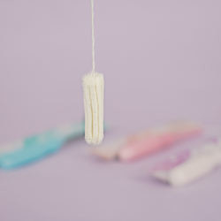 Eigenmarken-gesundheitliche Wegwerfbiobaumwolle-Tampons für Frauen